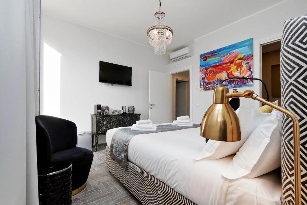 רומא Della Croce Rooms מראה חיצוני תמונה